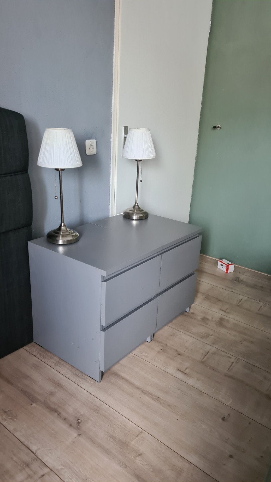 2x IKEA Malm nachtkastje grijs, Gebruikt, 45 tot 65 cm, Hout, 55 tot 70 cm