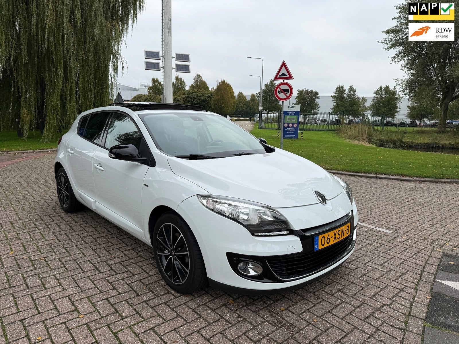 Renault Mégane 1.2 TCe Bose, Voorwielaandrijving, Euro 5, Gebruikt, Zwart