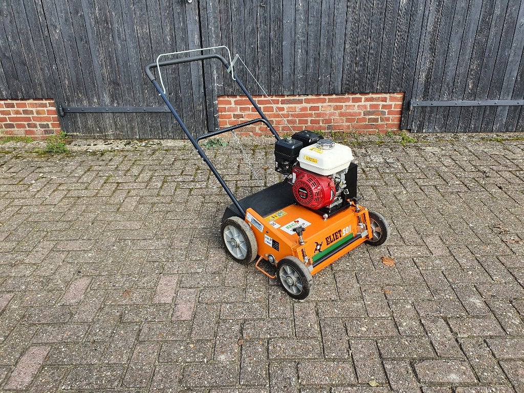Verhuur huur te huur verticuteermachine , werkbreedte 50 cm., Ophalen, Benzine, Gebruikt, Eliet