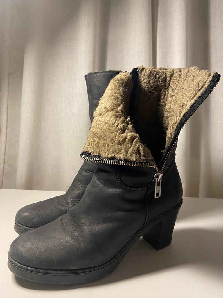 Laarsjes gevoerd maat 39, Kleding | Dames, Schoenen, Zo goed als nieuw, Lage of Enkellaarzen, Zwart, Ophalen of Verzenden