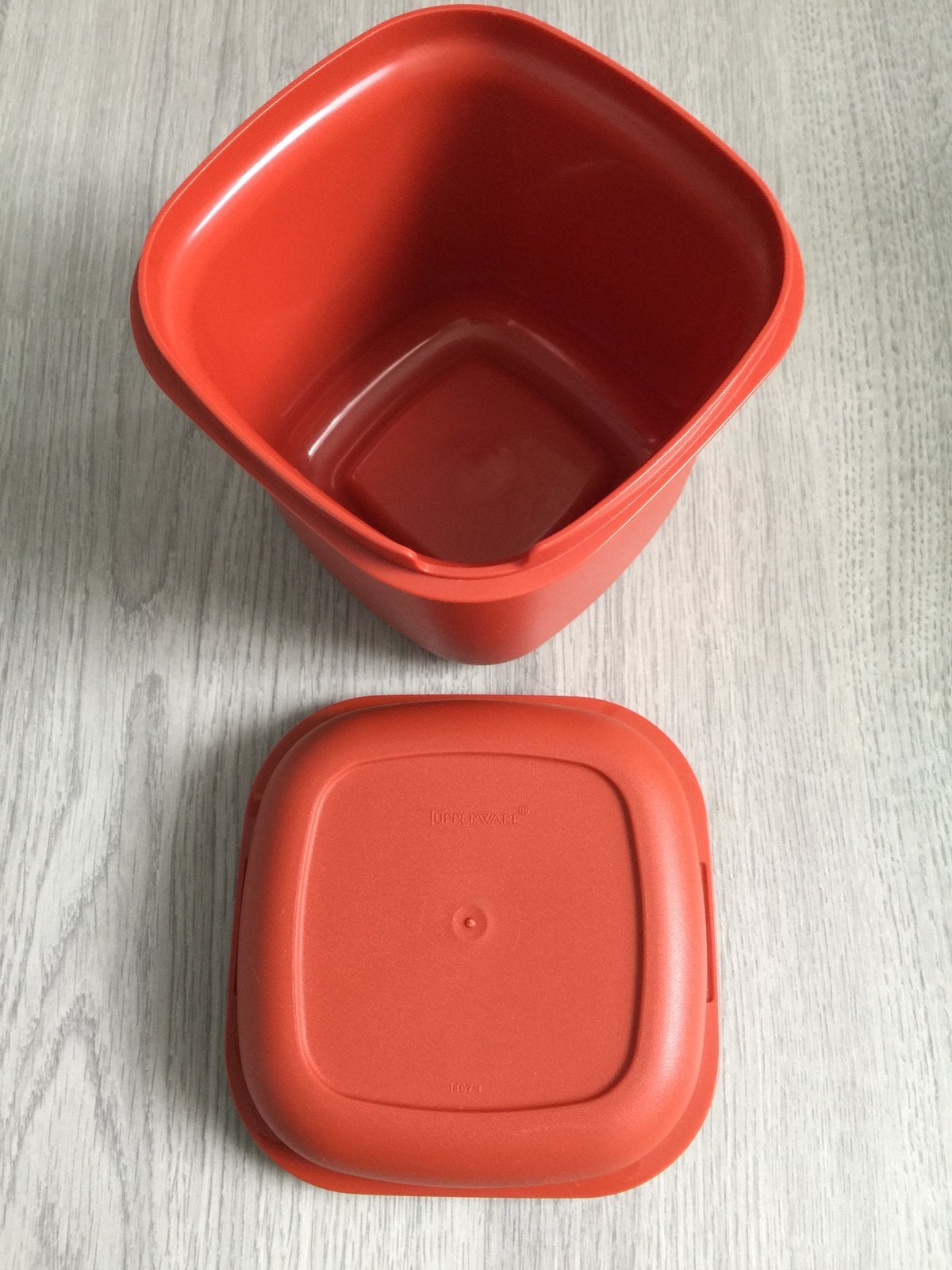 Tupperware bakje met ventilatie in deksel, Huis en Inrichting, Ophalen of Verzenden, Zo goed als nieuw, Bak of Kom