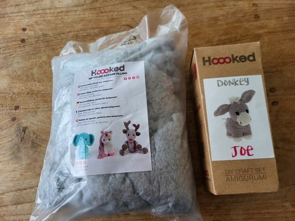 Hoooked DIY Amigurumi Knutselset Ezel Joe + Vulling, Hobby en Vrije tijd, Ophalen of Verzenden, Nieuw, Haken, Overige typen