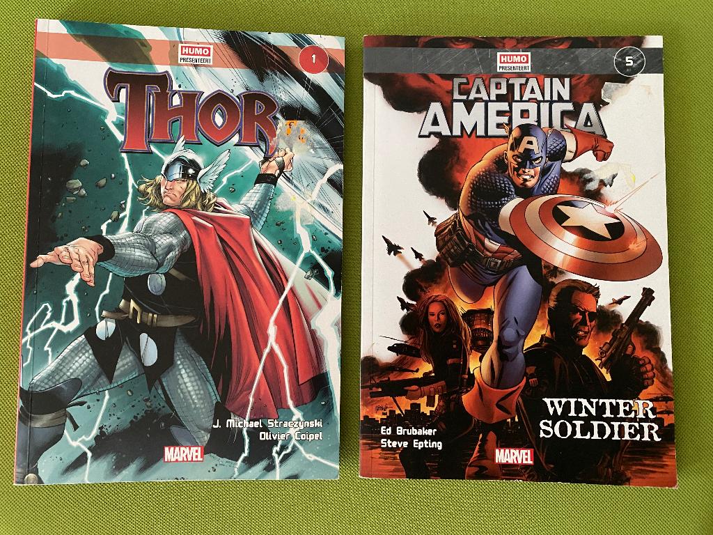 Twee Marvel comics pockets Nr 1 Thor en nr 5 Captain America, Boeken, Strips | Comics, Ophalen, Amerika, Zo goed als nieuw, Meerdere comics