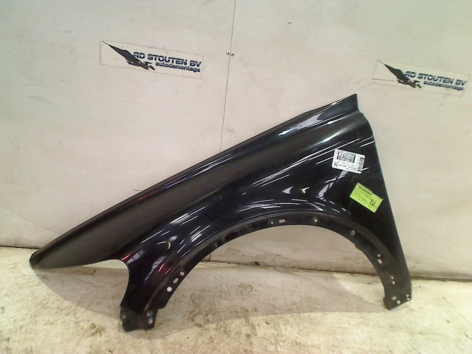Spatbord Links Voor Volvo C30 (EK/MK) (2006-10/2012-12), Gebruikt, Siegburger Straße 229, Köln 50679, , Duitsland, Info@volvocars.com