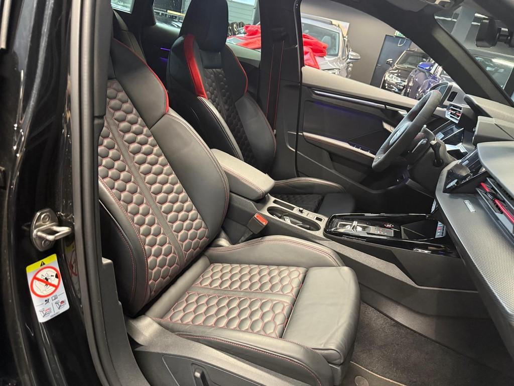 Audi RS3 Sportback 2.5 TFSI Quattro 2024|PANO|RS SEATS|KEYLE, Automaat, 12 maanden, Gebruikt, RS3