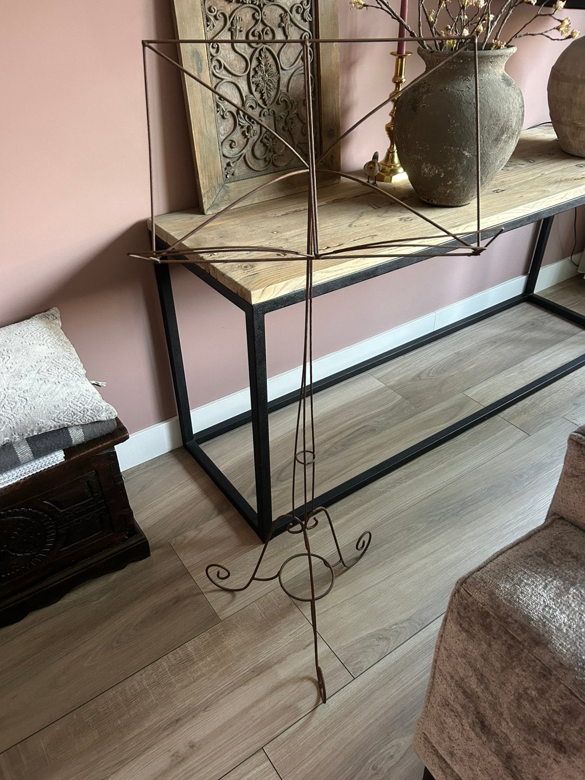 Brocante ijzeren muziekstandaard, Ophalen