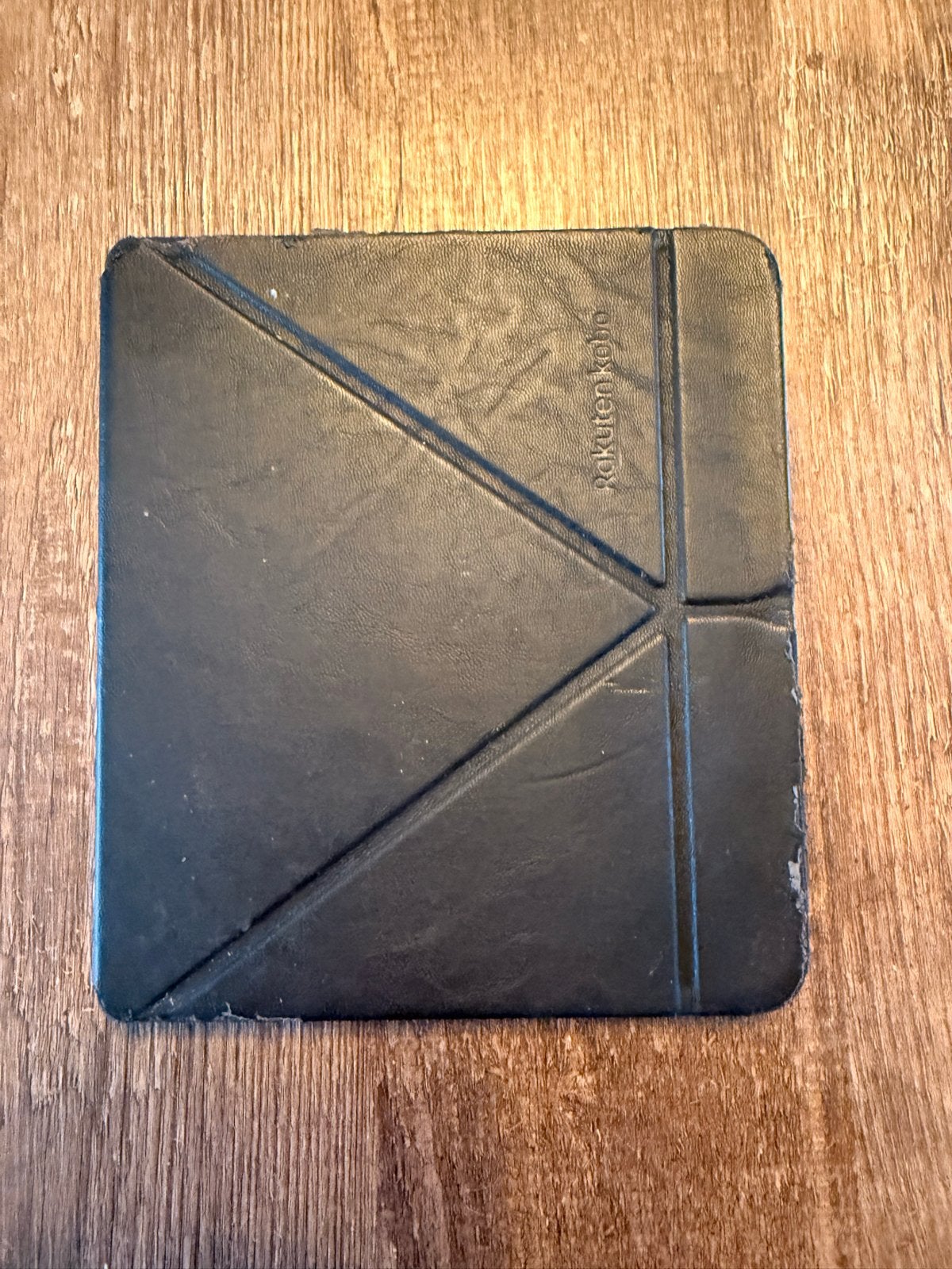 Kobo Libra 2 e-reader met sleepcover en oplader, Computers en Software, Touchscreen, Ophalen of Verzenden, Zo goed als nieuw, 7 inch