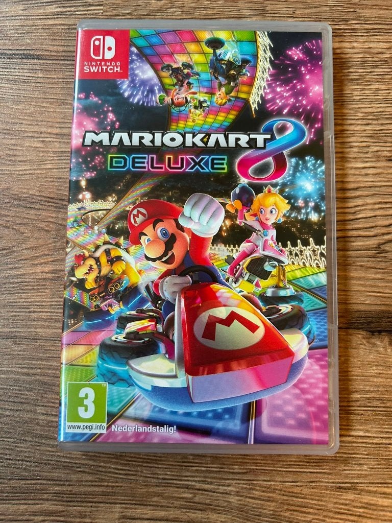 Mario Kart 8 - Switch, Racen en Vliegen, Eén computer, Ophalen of Verzenden, Zo goed als nieuw