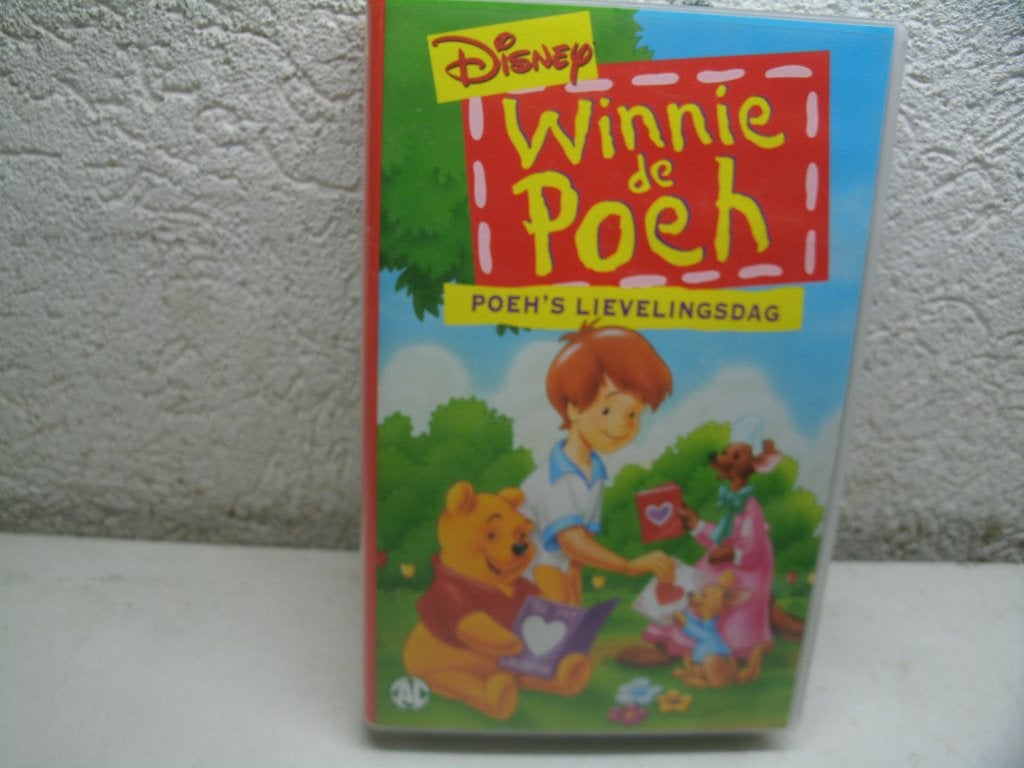vhs 216a winnie de poeh poeh's lievelingsdag, Alle leeftijden, Ophalen of Verzenden, Gebruikt