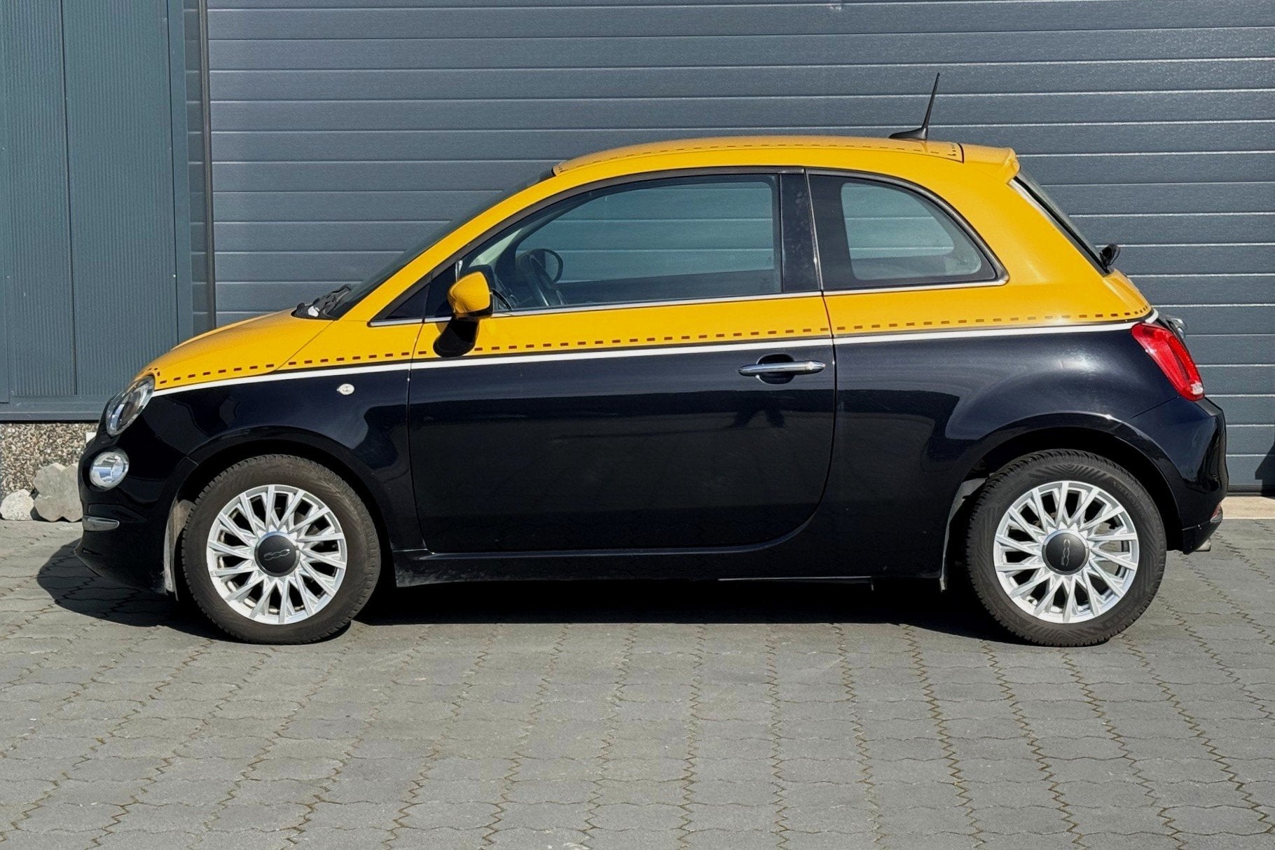 Fiat 500 0.9 TwinAir Turbo Lounge PANO NAVI LMV (bj 2015), Voorwielaandrijving, Dealer onderhouden, Stof, Gebruikt