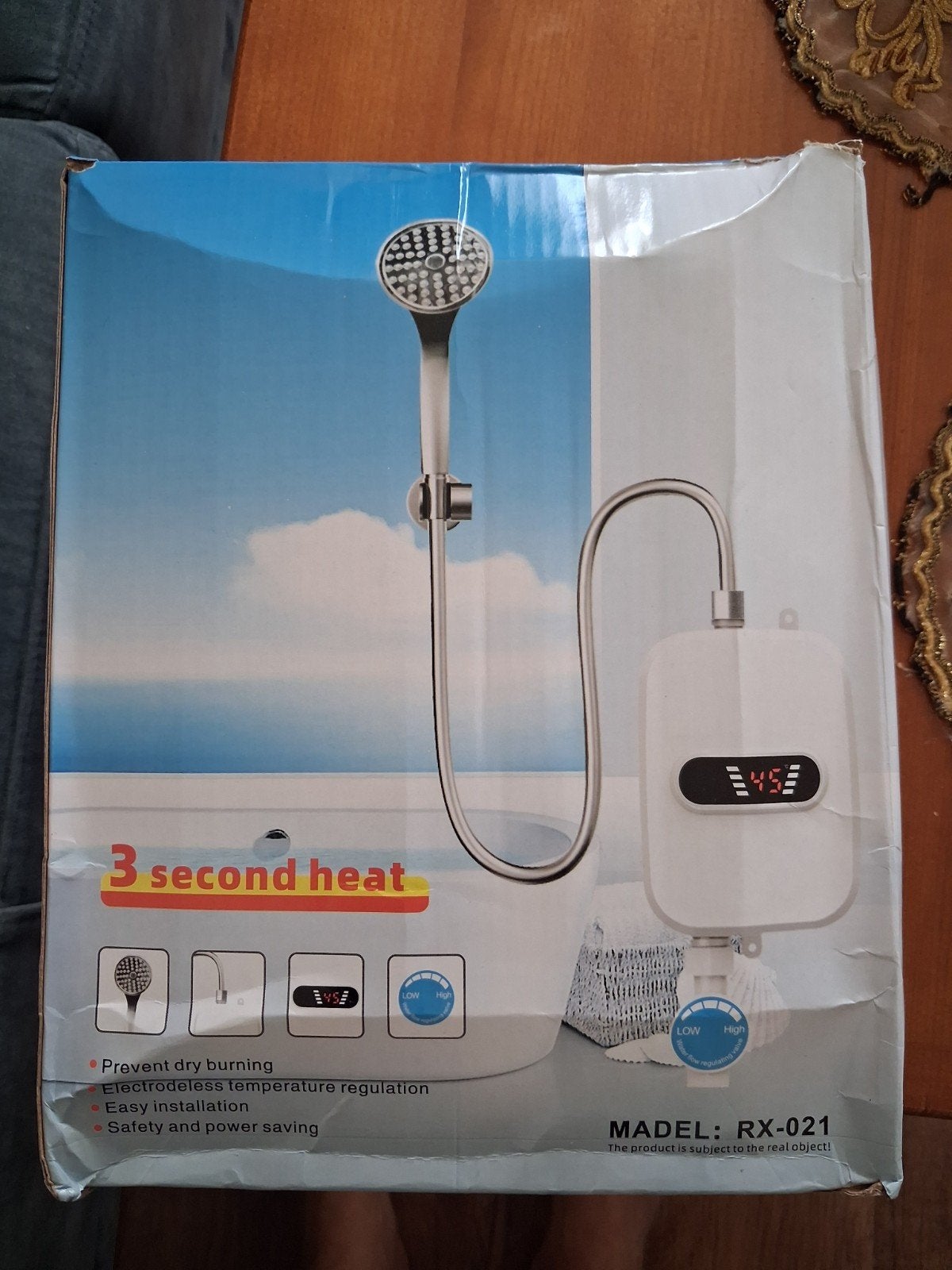 Instant elektrische doorstroomverwarmer douche, Doe-het-zelf en Verbouw, Ophalen of Verzenden, Nieuw, Radiator, 30 tot 80 cm