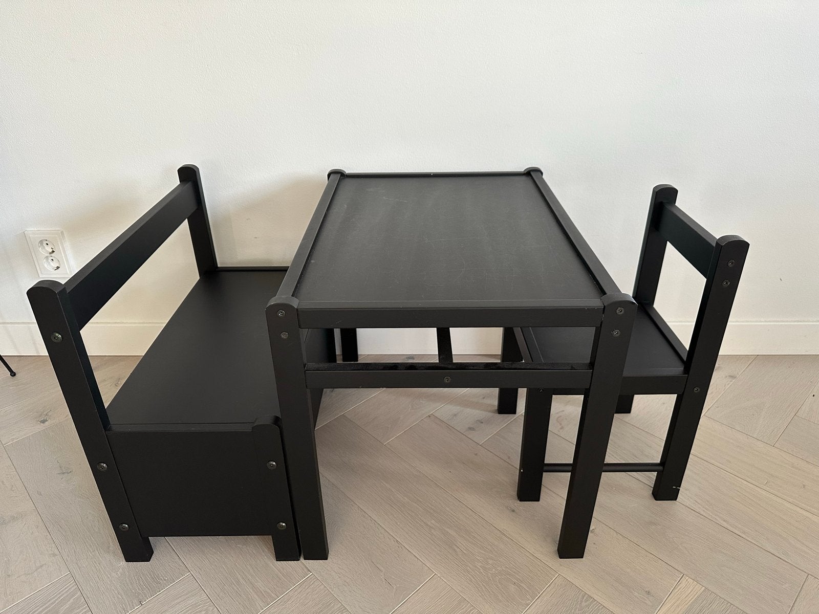 Zwart kinderbureau met stoel en bankje, Ophalen, Gebruikt, Tafel(s) en Stoel(en)
