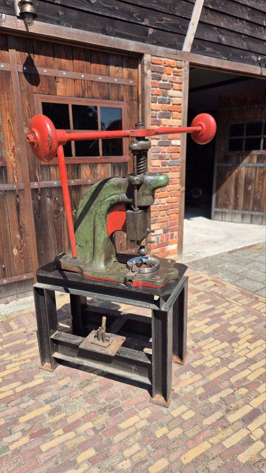 Zware Vintage Werkplaatspers – Spindelpers smederij smidse, Ophalen, Gebruikt