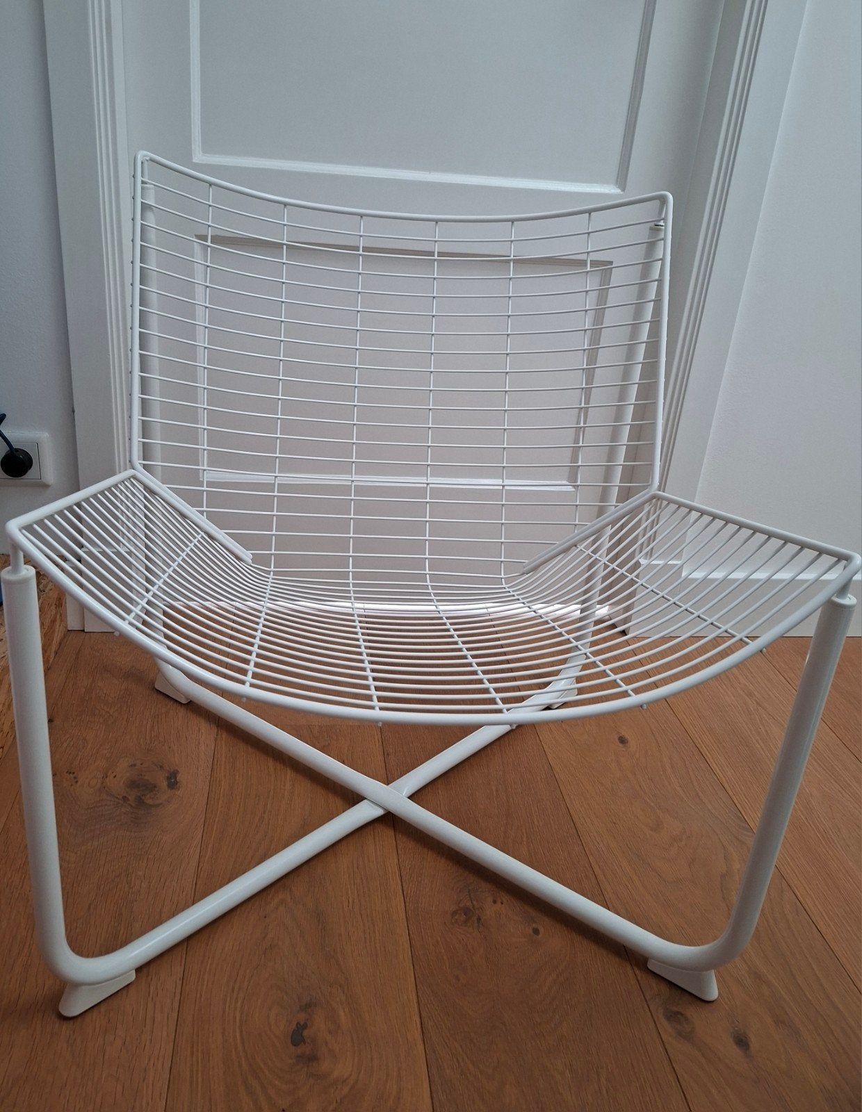 Witte Ikea Skålboda (Jarpen) stoel,ontwerp Niels Gammelgaard, Huis en Inrichting, Fauteuils, Ophalen, Zo goed als nieuw, 50 tot 75 cm