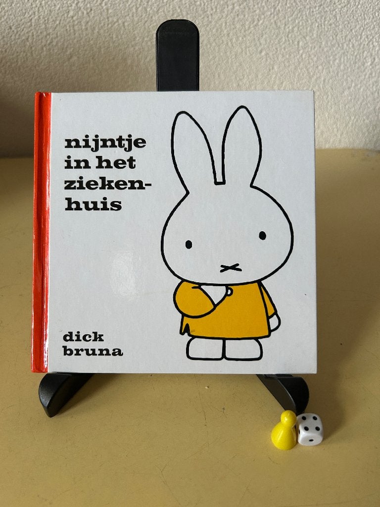 Boek Nijntje in het ziekenhuis - Dick Bruna, Boeken, Ophalen of Verzenden, Zo goed als nieuw, Dick Bruna, 1 tot 2 jaar