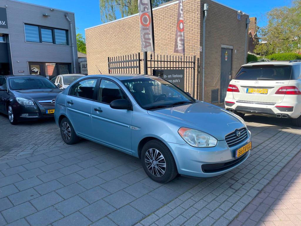 Hyundai Accent 1.4i Dynamic 2e Eigenaar! Airco NAP APK, Voorwielaandrijving, 4 cilinders, Blauw, Origineel Nederlands