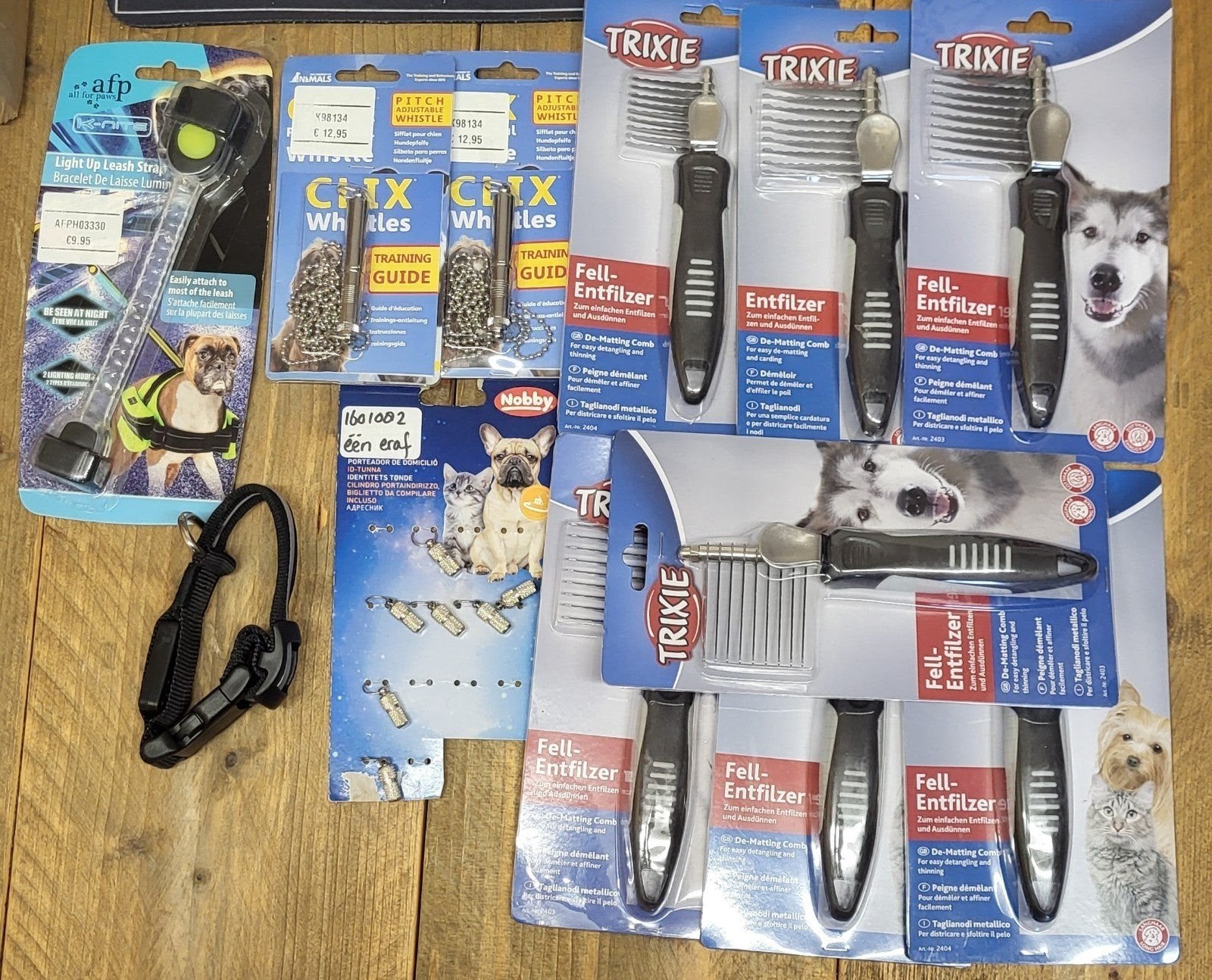 Diverse honden accessoires fluitjes, borstels, naamkokertjes, Overige typen, ., Ophalen of Verzenden, Trixie AFP Clix