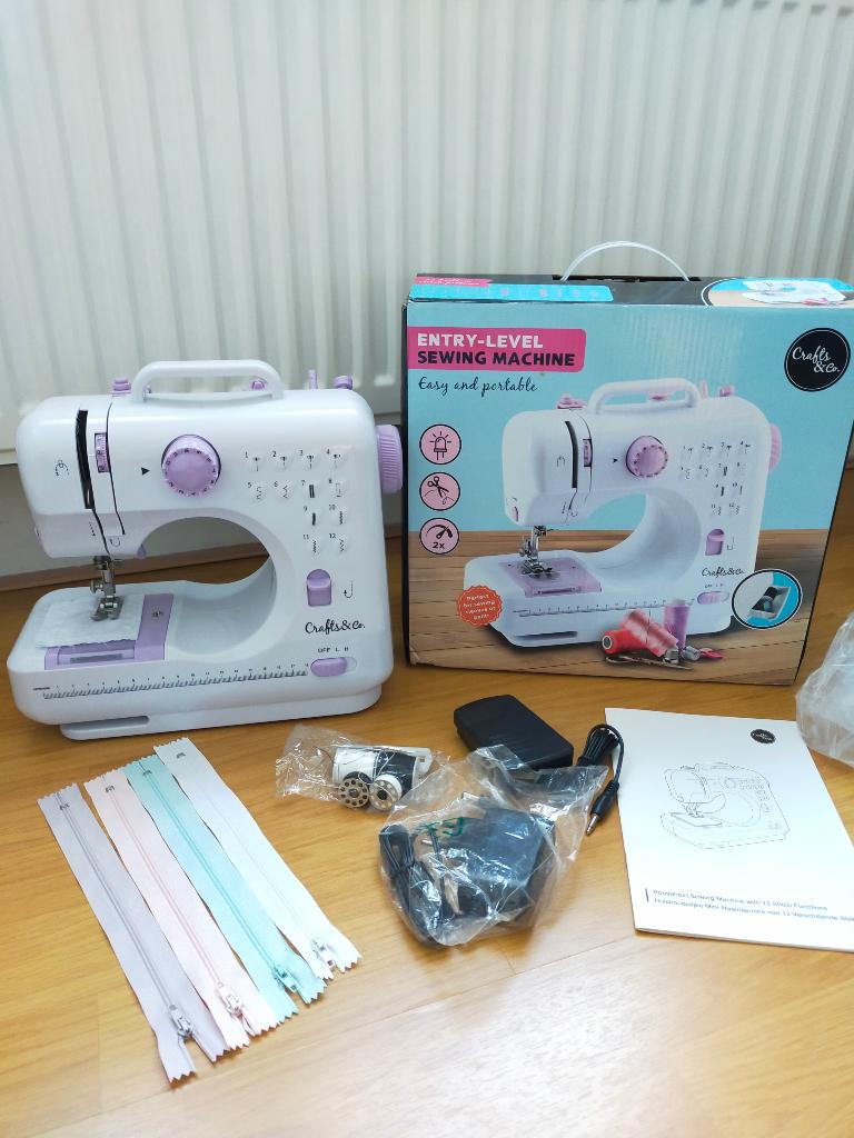 Naaimachine voor beginners (compact), Ophalen of Verzenden, Zo goed als nieuw, Naaimachine, Overige merken