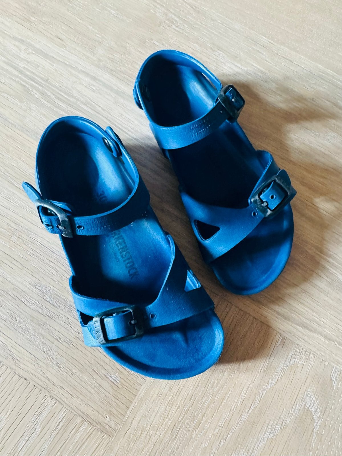 Blauwe Birkenstock sandalen voor kinderen maat 30, Kinderen en Baby's, Jongen of Meisje, Schoenen, Ophalen of Verzenden, Zo goed als nieuw