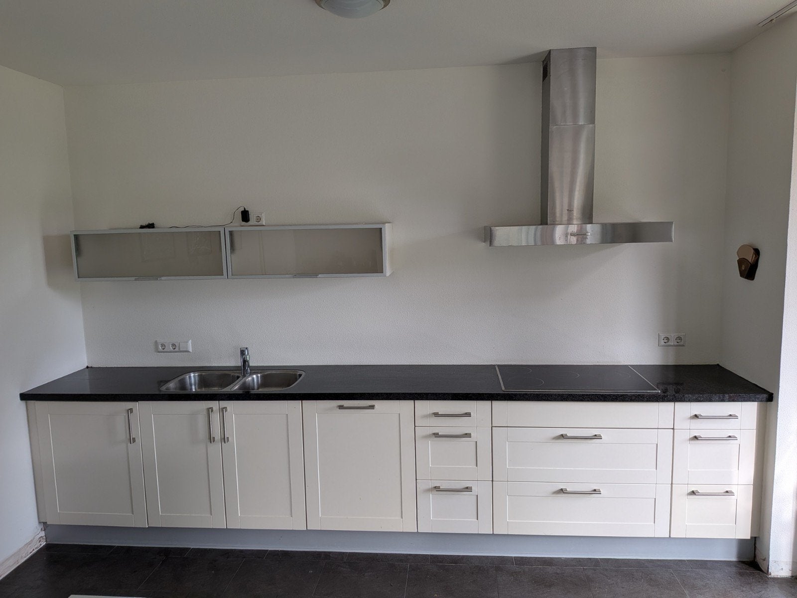 Keuken met vaatwasser en keramische kookplaat (2007), Huis en Inrichting, Ophalen, Gebruikt, Enkelwandige keuken, Overige kleuren