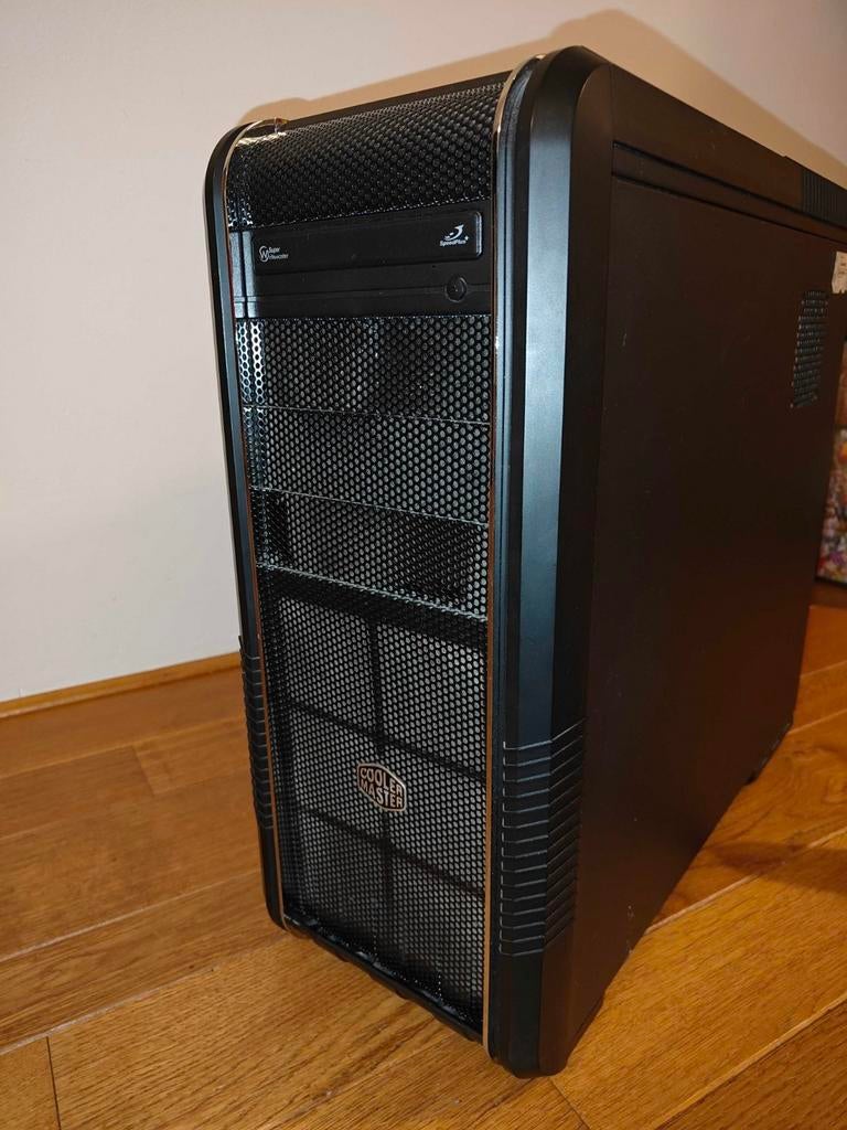 Cooler Master full tower computer kast (leeg), Computers en Software, Computerbehuizingen, Ophalen, Gebruikt