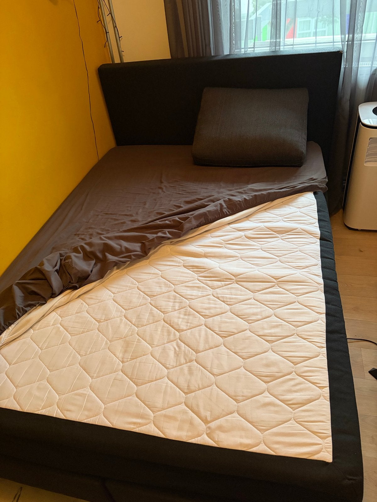 Boxspring met hoofdbord 140x200