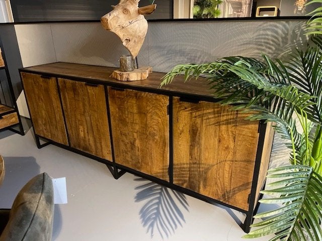 dressoir top 220 cm 4 deuren mango blank metaal SUMMER SALE, Overige houtsoorten, 1 of 2 laden, Nieuw, Ophalen of Verzenden