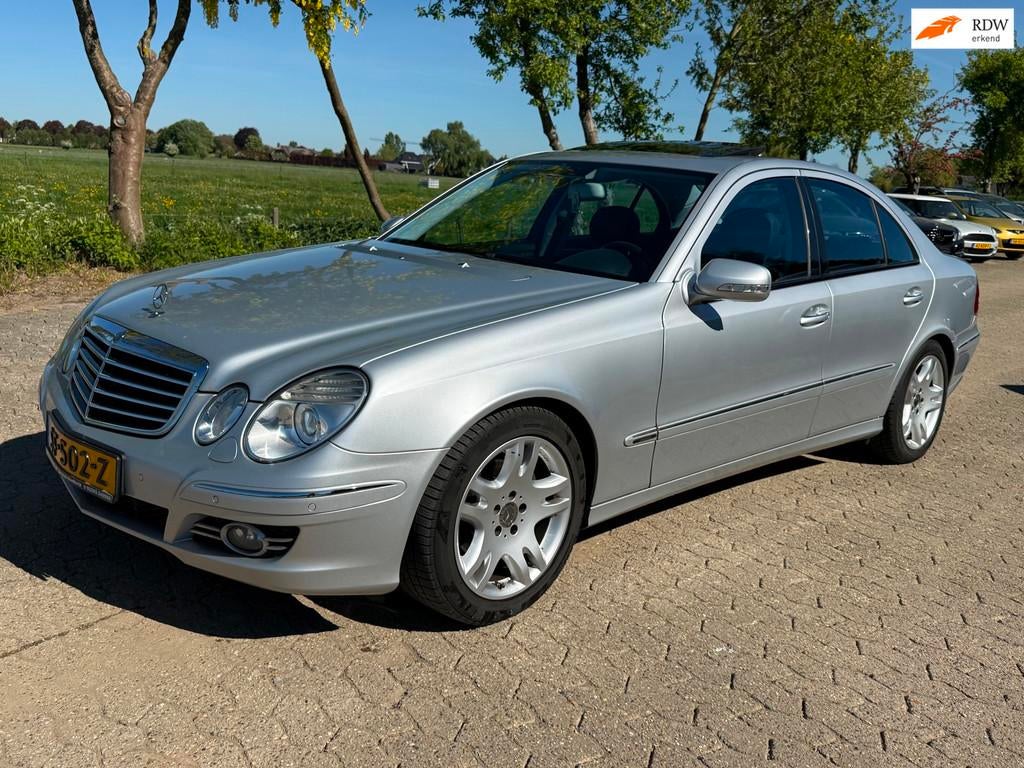 Mercedes-Benz E-klasse 320 CDI Avantgarde Schuifdak/2x stoel, Auto's, Achterwielaandrijving, Gebruikt, Zwart, 1650 kg