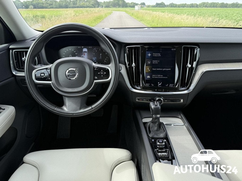 Volvo V60 2.0 T5 Inscription 250pk HUD|LEDER|NL-AUTO|18", 15 km/l, Euro 6, 4 cilinders, Grijs