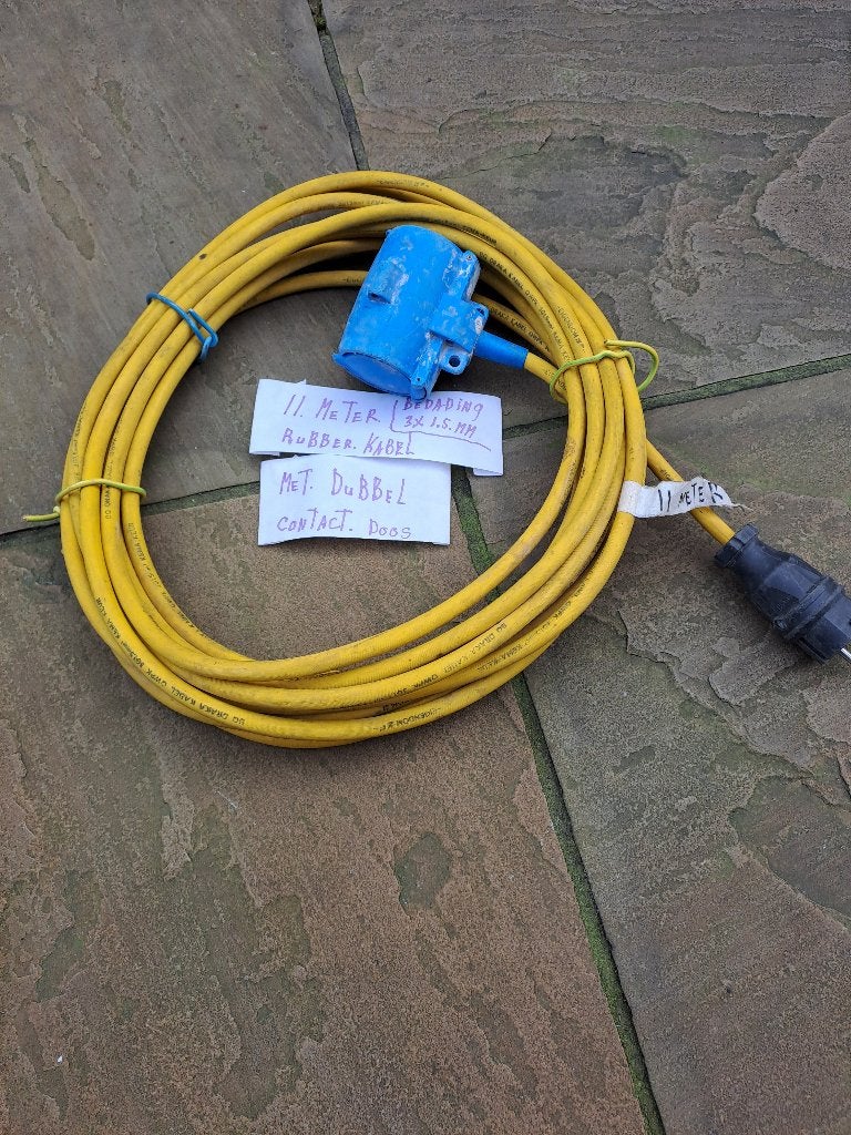 te koop enkele rubberen kabels   en 5 polige stekkers, Ophalen of Verzenden, Zo goed als nieuw, Kabel of Snoer