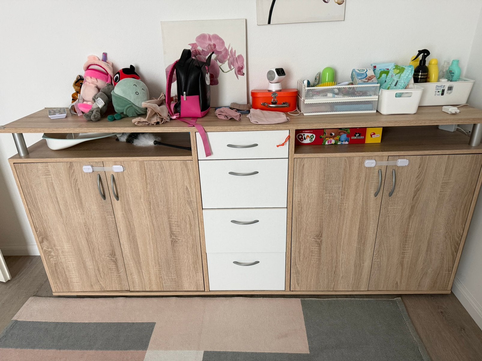 Dressoir met lades en deuren - Houtkleur en wit, Gebruikt, 150 tot 200 cm, Ophalen of Verzenden, Met lade(s)