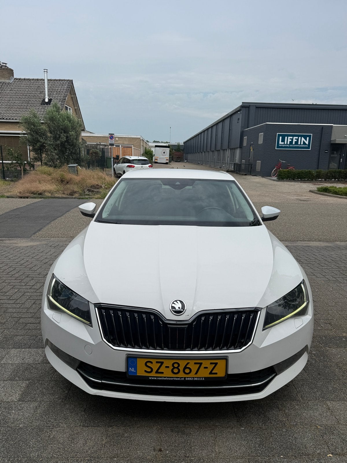 Skoda Superb 2.0 TDI 150pk Greentech 2018 Wit, Auto's, Voorwielaandrijving, 4 cilinders, 2000 kg, Origineel Nederlands