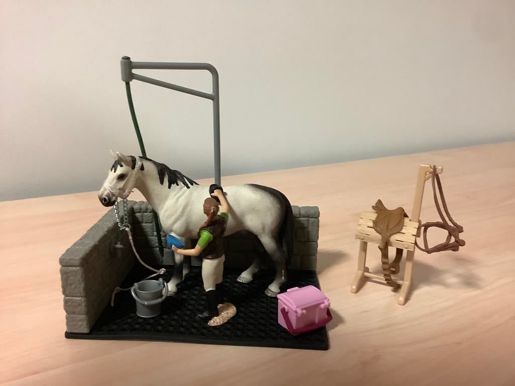 Schleich Wasplaats voor paarden 42104, Kinderen en Baby's, Speelgoed | Overig, Ophalen of Verzenden, Zo goed als nieuw, Jongen of Meisje