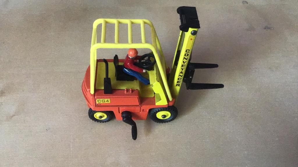 DINKY TOYS HEFTRUCK  CONVEYANCER MET DRIVER ,ERG MOOI, Ophalen of Verzenden, Zo goed als nieuw, Auto, Dinky Toys