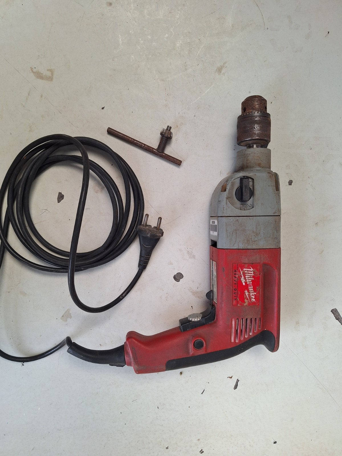 Milwaukee Boormachine - Heavy Duty, Doe-het-zelf en Verbouw, Gereedschap | Boormachines, Ophalen of Verzenden, Gebruikt, 600 watt of meer