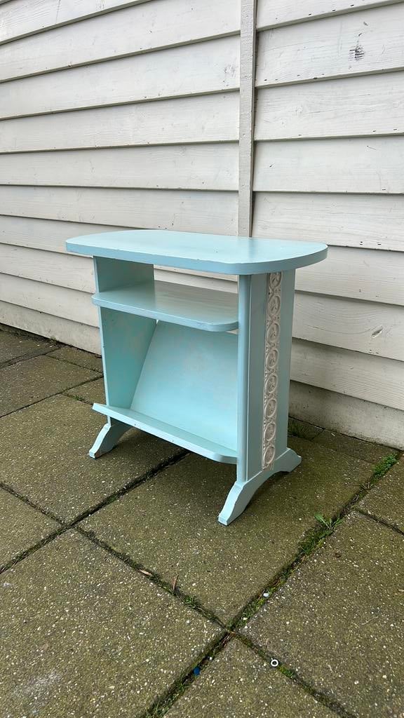 Krantenbak/ lectuurbak/ bijzettafeltje vintage 57x30x53 cm, Ophalen, Gebruikt