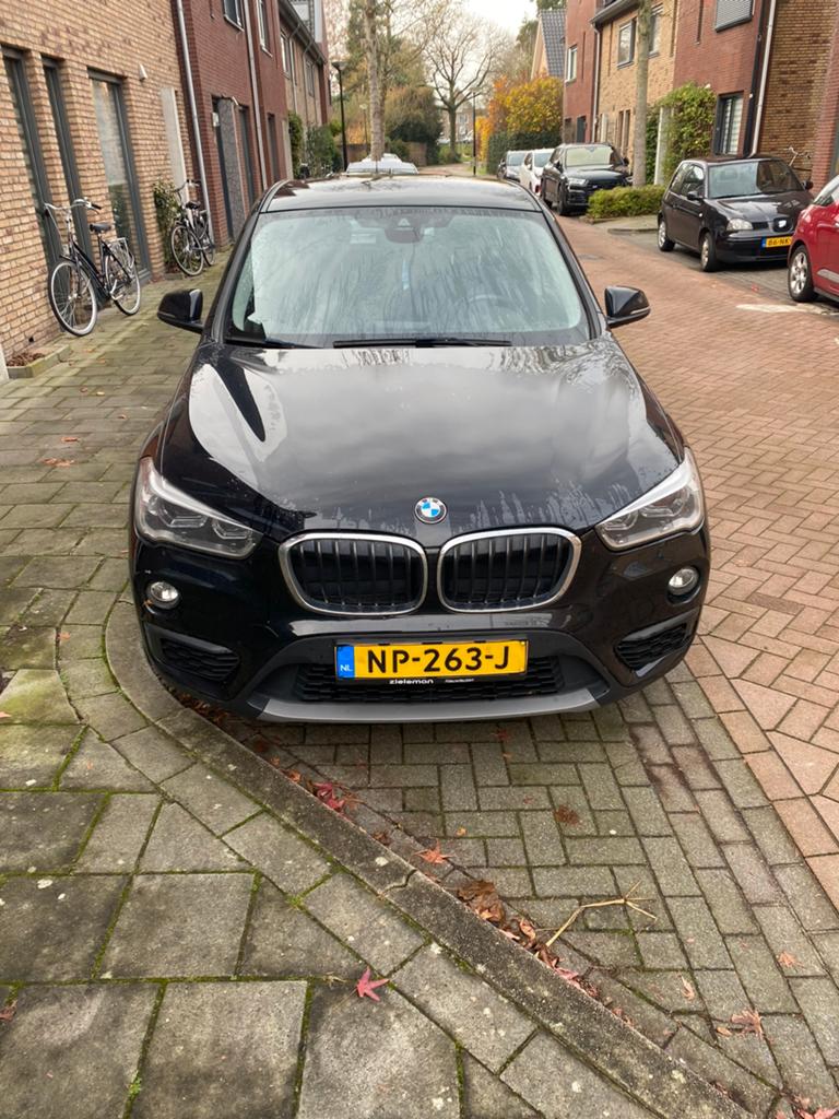 BMW X1 1.5 Sdrive 18I 2017 Zwart, Auto's, BMW, Particulier, X1, Benzine, B, SUV of Terreinwagen, Handgeschakeld, Origineel Nederlands
