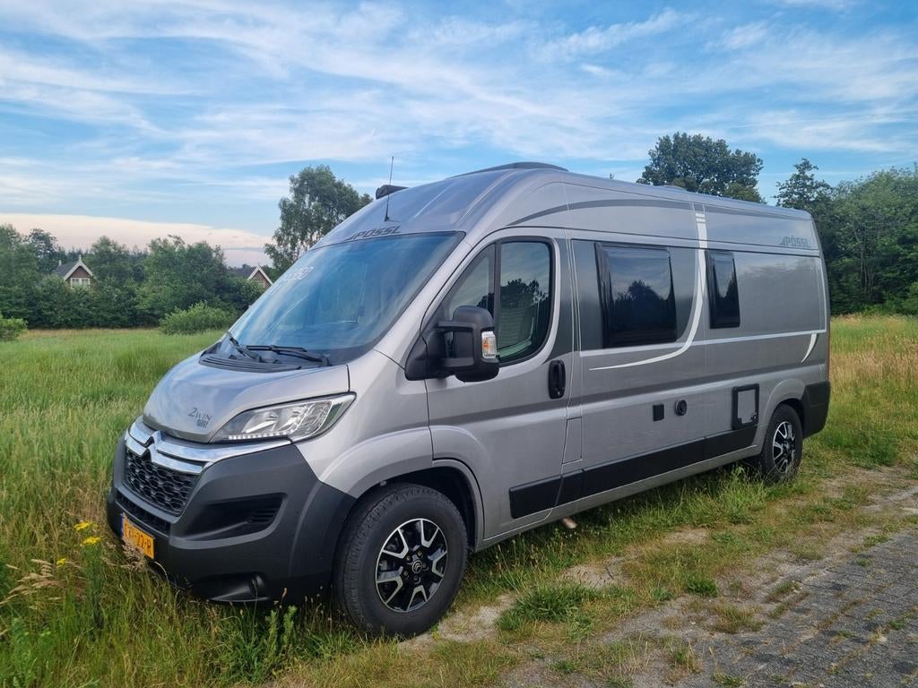 Pössl 2Win S Plus - 140 PK, lage km-stand, complete camper, Caravans en Kamperen, Ringverwarming, Pössl, Tot en met 3, Particulier