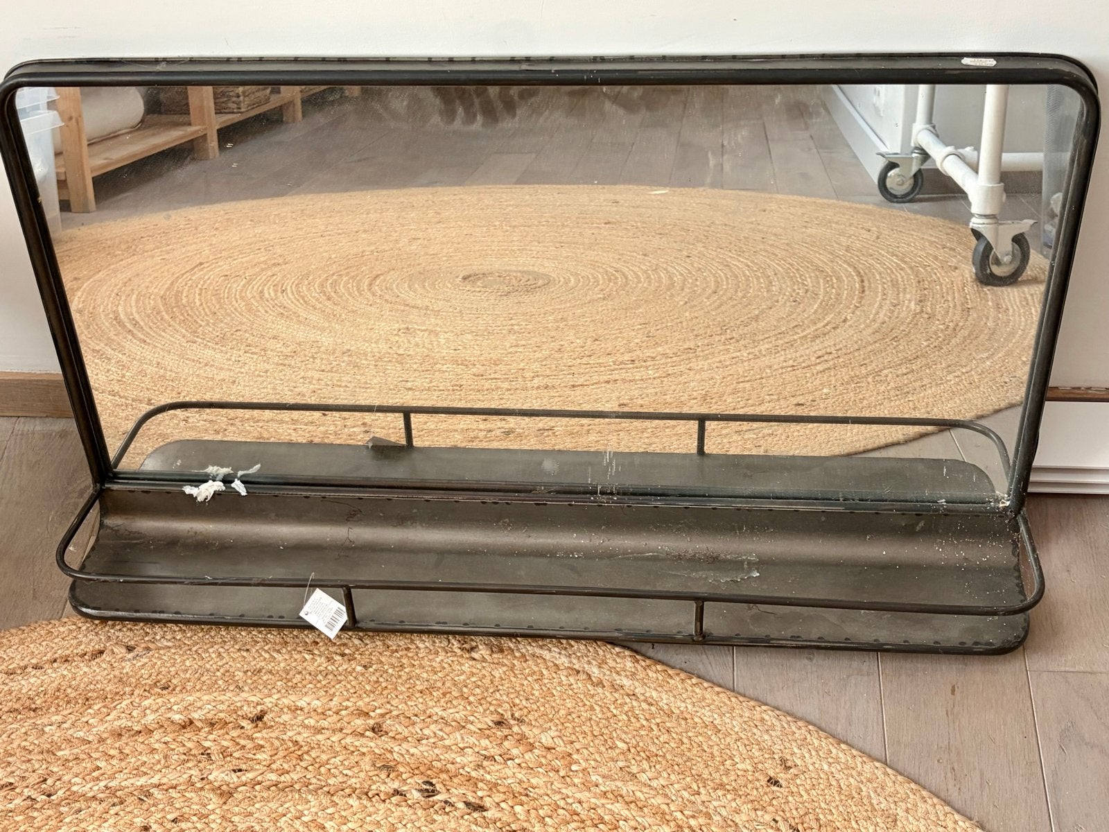 Industriële spiegel met plank - Zwart metaal, Huis en Inrichting, Woonaccessoires | Spiegels, Gebruikt, Ophalen of Verzenden, 75 tot 100 cm