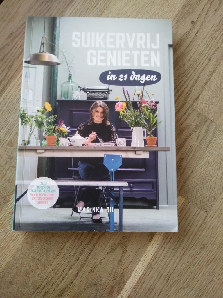 SUIKERVRIJ GENIETEN IN 21 DAGEN, MARINKA BIL, 100% NIEUW, Boeken, Marinka Bil, Dieet en Voeding, Nieuw, Ophalen of Verzenden