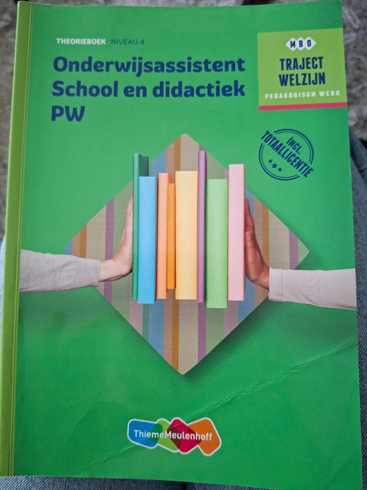 Onderwijsassistent School en didactiek PW MBO Niveau 4, Gelezen, Overige vakken, Ophalen of Verzenden, M.C. Baseler, A. Gloudemans