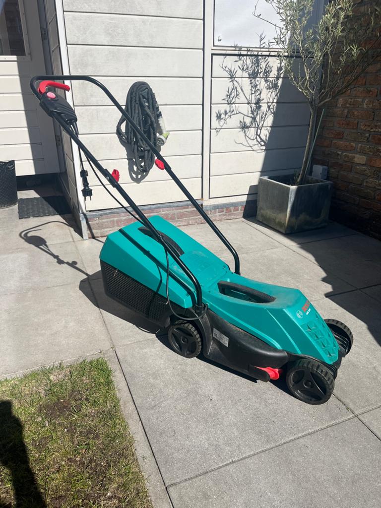 Bosch grasmaaier, Ophalen, Gebruikt, Elektrische grasmaaier, Opvangbak
