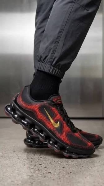 Nike Air Liquid Max Bright Crimson Fire Red Maat 49.5, Zwart, Nieuw, NIKE, Ophalen of Verzenden
