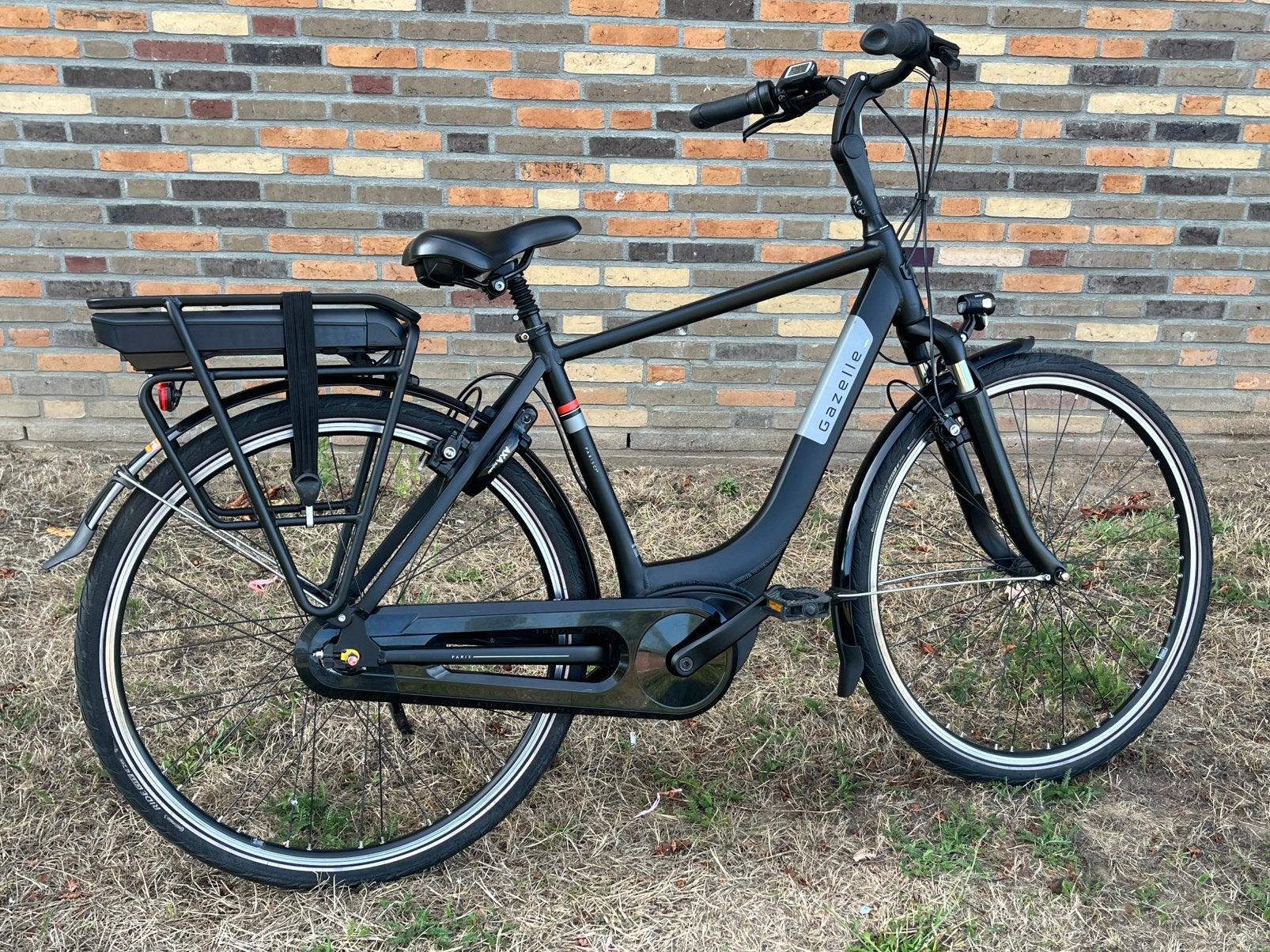 Zeer mooie E-bike Gazelle Paris C7 Bosch Middenmotor, Ophalen, Zo goed als nieuw, 51 tot 55 cm, 50 km per accu of meer