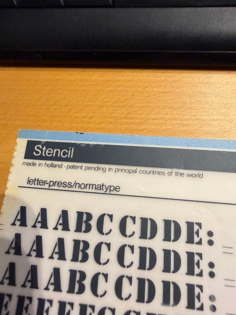 Mecanorma lettertype Stencil wrijfletter verschillende typen, Ophalen of Verzenden, Gebruikt, Overige typen