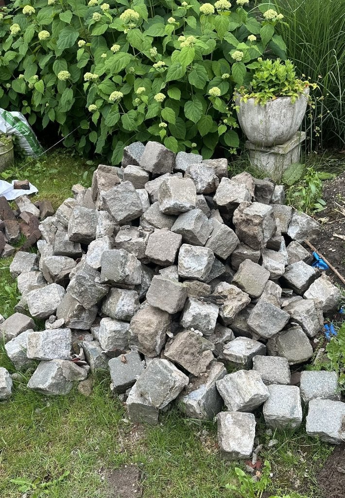 Gratis 3 m2 kinderkoppen graniet Portugees 13 x 13 cm., Ophalen, Gebruikt, Overige typen, Natuursteen