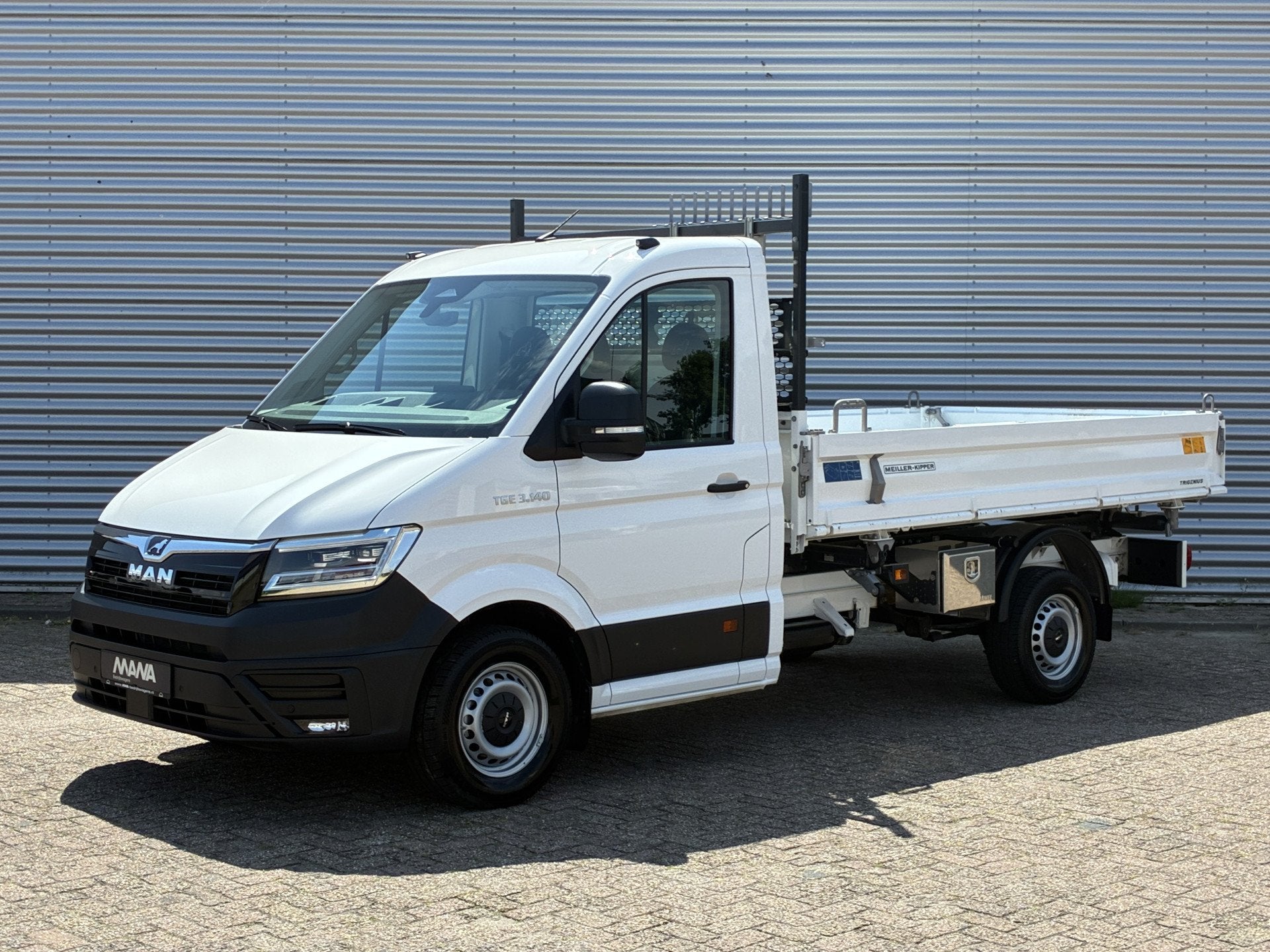 MAN TGE 35 2.0 3.140 L3 LED Driezijdige Kipper Airco Carplay, Auto's, Bestelauto's, Voorwielaandrijving, Stof, Gebruikt, Wit