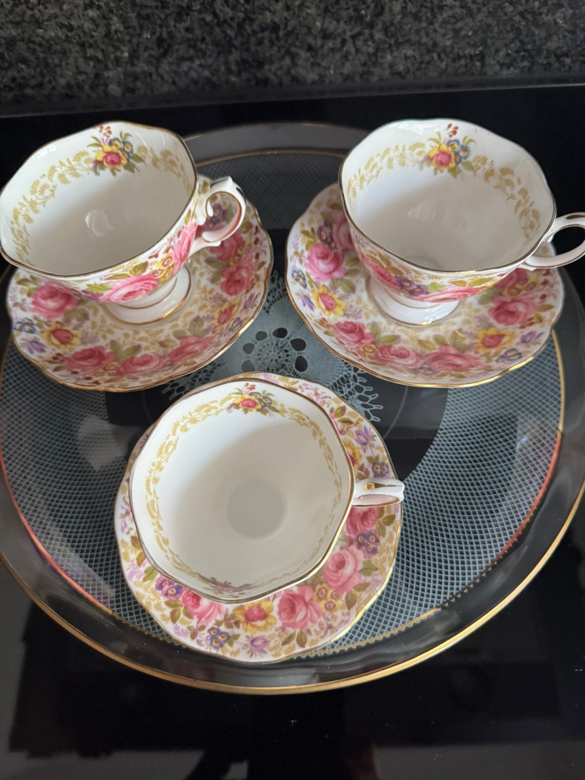 Royal Albert Serena, 3 x kop en schotels, nieuwstaat, Ophalen of Verzenden