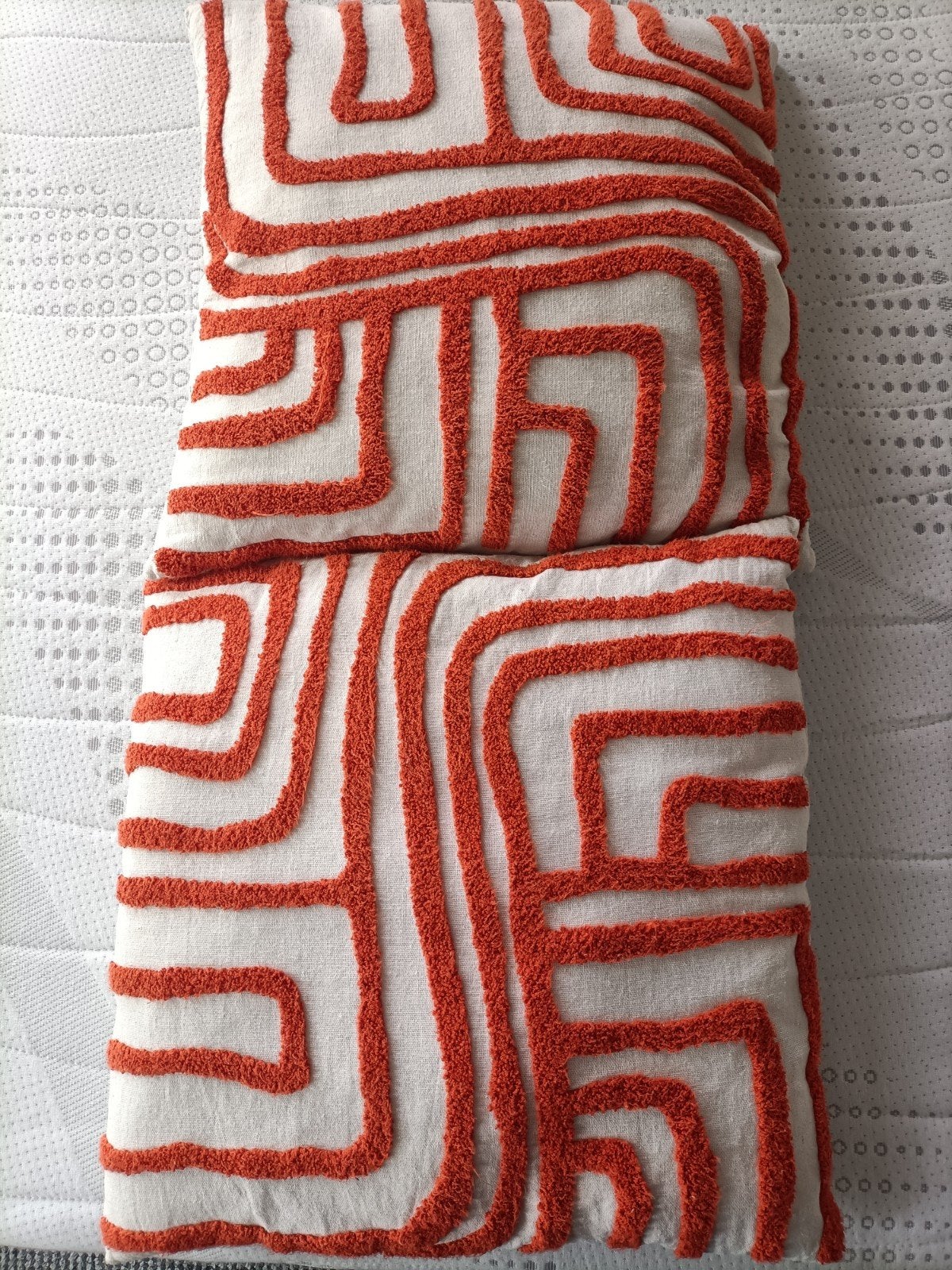 Set van 2 Sierkussens met Oranje Patroon, Overige merken, Oranje, Ophalen of Verzenden, Zo goed als nieuw