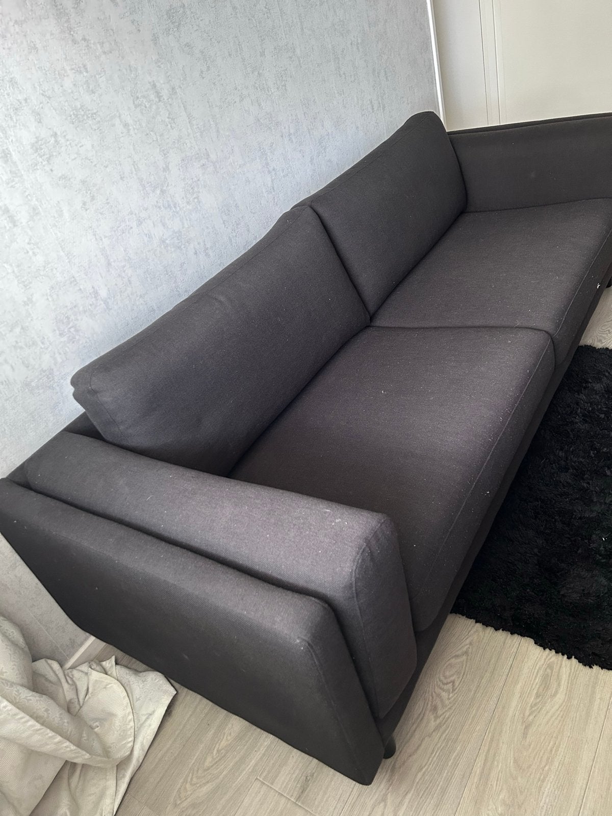 Zwarte rechte bank - 226 cm breed, Ophalen, Driepersoons, 75 tot 100 cm, Zo goed als nieuw